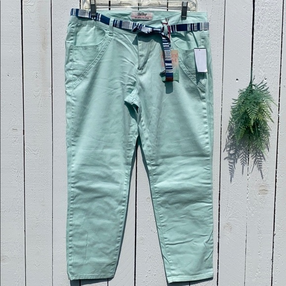 BeBop Capris - Picture 1 of 6